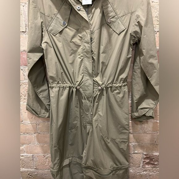 SWEATY BETTY NWTInterstellar Boilersuit in moss green Sz XS - Picture 10 of 10